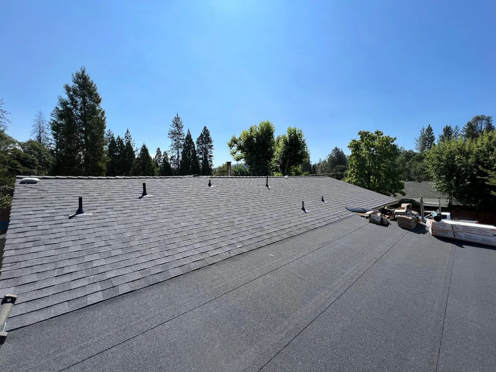 After: Flat roof with a new membrane