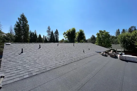 Flat roof with a new membrane